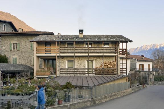Recupero architettonico di un fabbricato esistente in pietra e legno